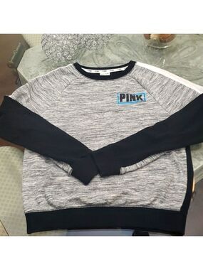 𝅺pink Victoria's Secret Sweater